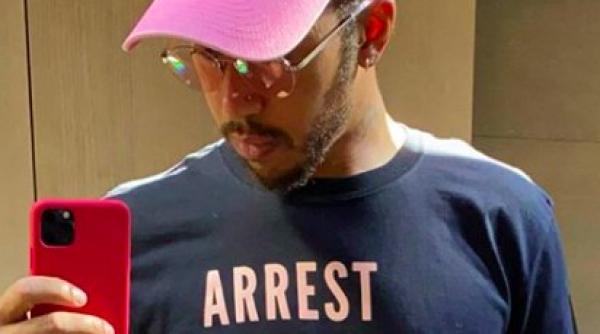 lewis hamilton nu renunta sa si transmita mesajul arestati politistii care au ucis o