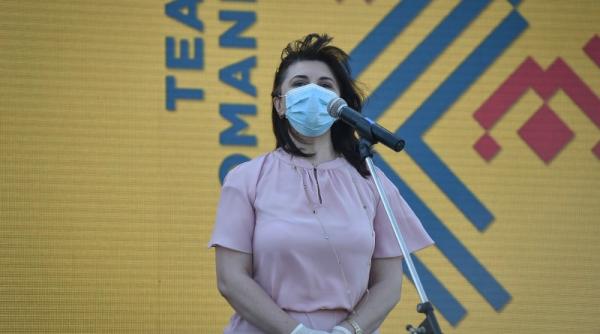 facias a lansat o petitie prin care solicita demisia ministrului educatiei