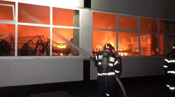 incendiu la un magazin din vaslui risc de explozie din cauza unor butelii