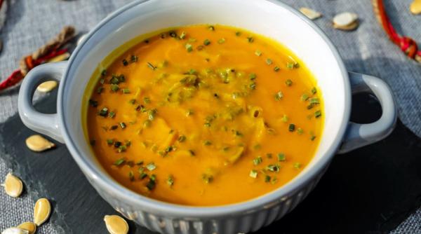 ati mancat vreodata ciorba de muraturi poate suna ciudat dar e delicioasa si gata in 15 minute