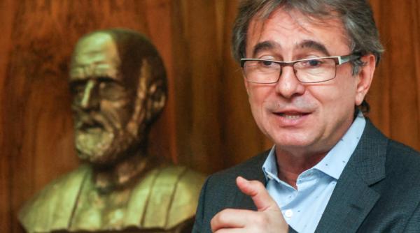 ce ne asteapta in urmatoarele valuri ale pandemiei prof dr sandesc lockdown ul nu poate fi o solutie video