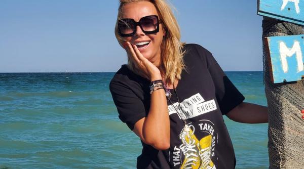 cum a ajuns dana savuica in bratele primei iubiri de acum 30 de ani eeram prea tineri