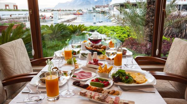 mic dejun recomandat de un nutritionist satios si consistent