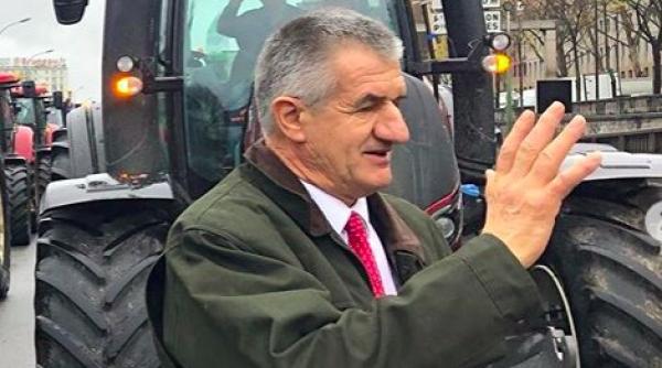 un parlamentar a blocat o cale ferata cand si a parcat masina tocmai eu am inaugurat o