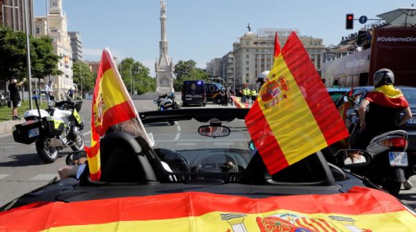 scandal politic din cauza restrictiilor ministrul sanatatii din spania ignorat de guvernul din madrid orasul nu se inchide