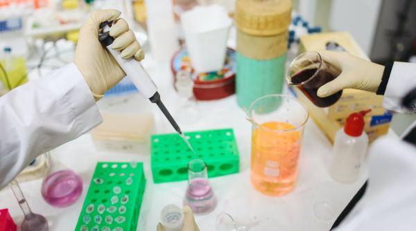 rusia noul vaccin epivaccorona ofera pana la 3 ani de imunitate impotriva covid