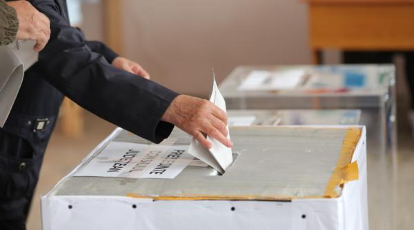 panica la alegeri locale 2020 pacienta cu covid 19 prezenta in sectia de votare