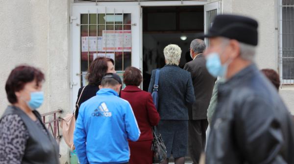 un primar a transportat alegatorii la vot cu masina institutiei