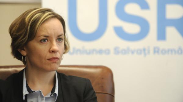 alexe o invita pe chichirau la aceeasi masa cu chirica dusman politic