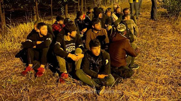cetateni straini depistati pe jos la granita cu ungaria politia de frontiera a intervenit