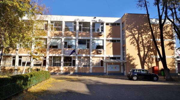 scoala din sectorul 4 al capitalei in scenariul rosu mai multe cazuri de covid 19 depistate