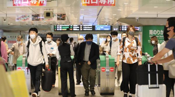 japonia abordare unica in pandemie strategie cu reguli de aur latura intunecata a situatiei in ciuda numarului mic de infectari