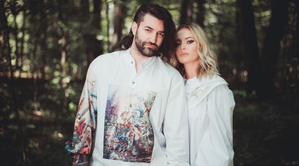 romanii care au rupt topul mondial smiley si delia fac furori