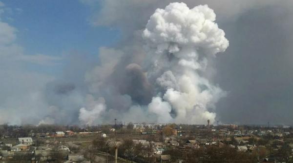 alerta in rusia zece sate evacuate dupa ce un depozit de munitii a luat foc