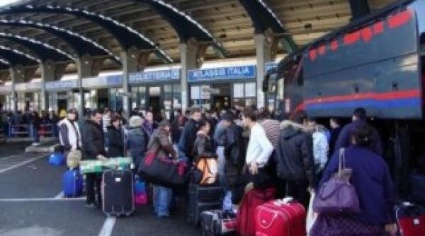 e oficial romanii obligati in continuare sa stea in carantina la intoarcere in italia