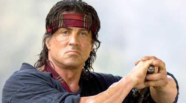 vocea lui sylvester stallone in jocul mortal kombat 11