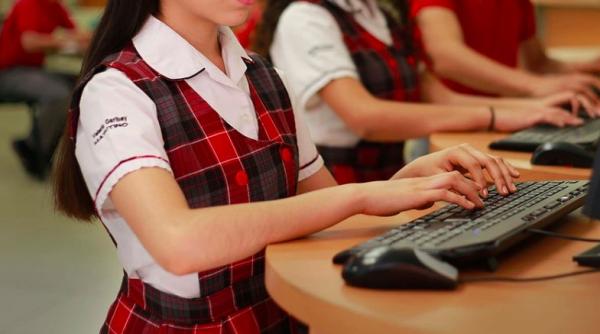 se inchid scolile primul oras care a luat aceasta decizie