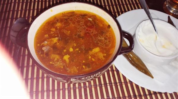 ciorba taraneasca de pui reteta romaneasca delicioasa