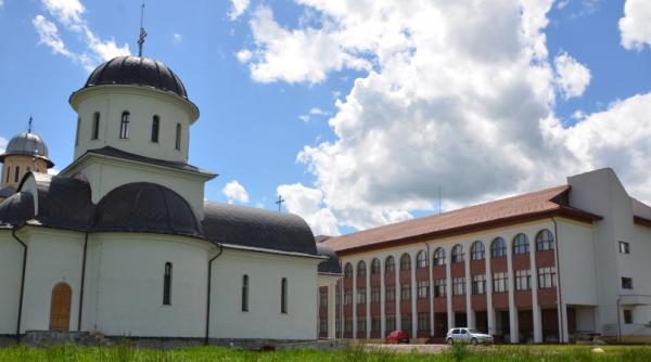 covid 19 seminarul teologic ortodox din alba iulia trece in scenariul rosu