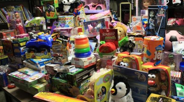 sute de jucarii contrafacute descoperite in constanta