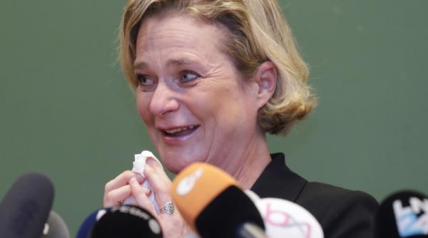 regele filip al belgiei si a intalnit in premiera sora vitrega cum a decurs evenimentul