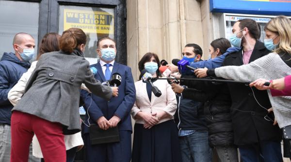 educatia ping pong intre anisie si prefectul capitalei decizia privind scolile pasata de oficiali