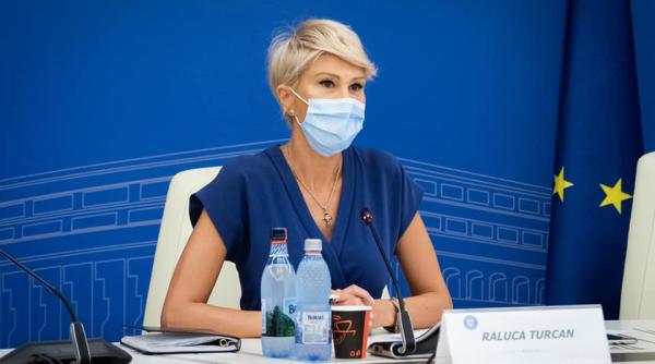 revoltator cati copii au primit tablete turcan spune o cifra crunta bucurestiul e asigurat