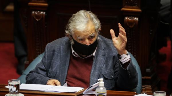 cel mai iubit presedinte se retrage ma obliga cu mult regret