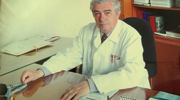 doliu in medicina profesorul dan olteanu creatorul sectiei de gastroenterologie din spitalul universitar a murit