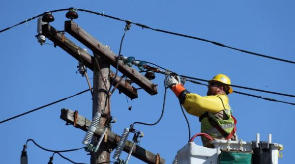 anre consumatorii noncasnici racordati gratis la reteaua electrica