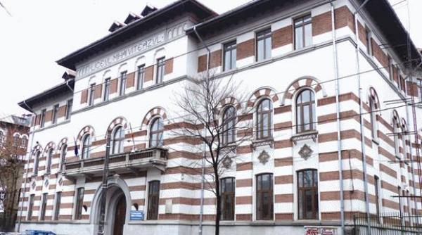 liceeni de la colegiul national mihai viteazul in dialog cu presedinti ai unor universitati din sua