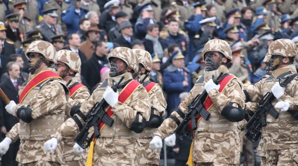 armata defilare de 1 decembrie ministrul apararii a facut anuntul