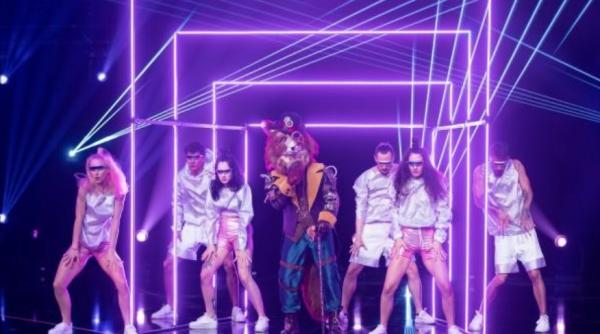 vulpoiul a fost demascat cine se ascundea in spatele mastii nu te asteptai la asta