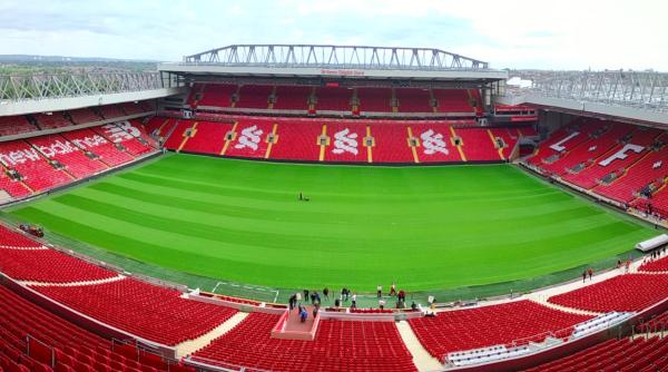 dezvaluiri de foc la liverpool fc angajatii hraniti de fundatii de caritate