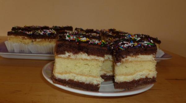 prajitura televizor varianta fara coacere este delicioasa si se face rapid