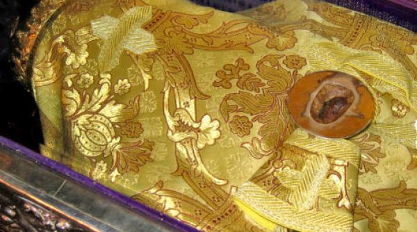 sf dimitrie basarabov sau cel nou cum au fost furate moastele sfantului