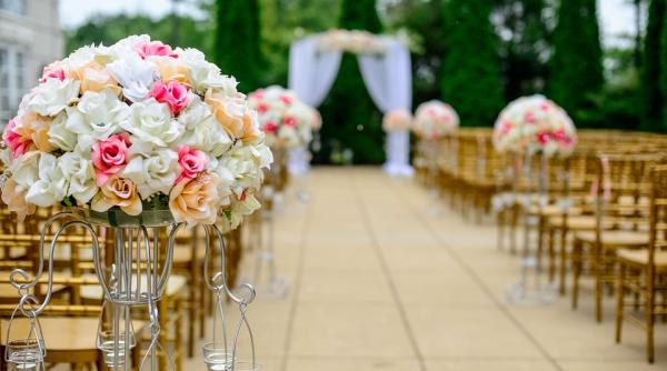 de la nunta in izolare miri suspecti de covid 19 dupa ce primarul care a oficiat casatoria s a infectat