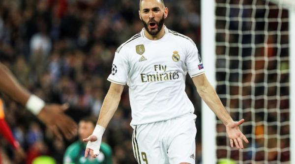 m nchengladbach real madrid benzema arata cu degetul spre vinovatul partidei