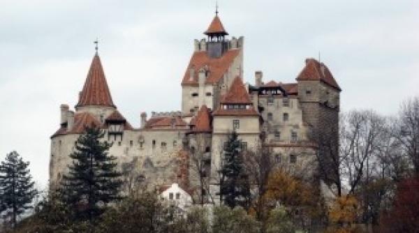 turistii asteptati de halloween la castelul bran la ce masuri au recurs organizatorii