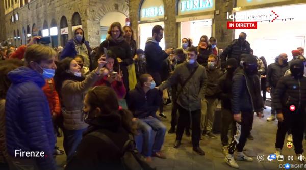 proteste anti restrictii florenta pe un butoi de pulbere video