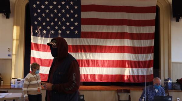 legatura dintre traumele comunismului si alegerile americane