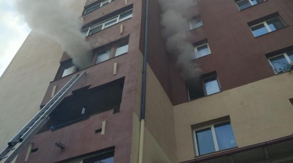 incendiu intr un bloc din piatra neamt 20 oameni s au autoevacuat