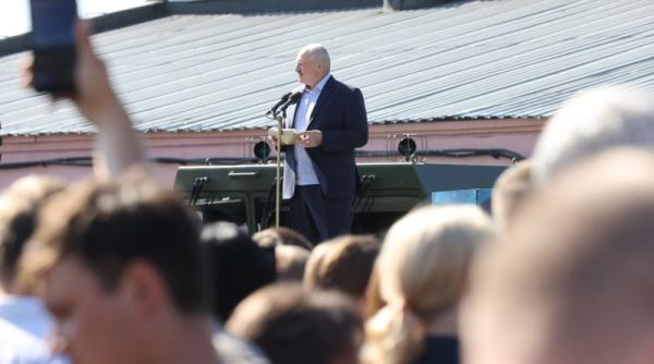 lukasenko sfideaza recomandarile tarilor vecine tara va deveni o putere nucleara