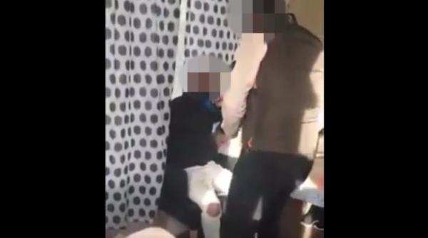 video caz revoltator muncitor roman din olanda snopit in bataie de managerul unei agentii de plasare a fortei de munca