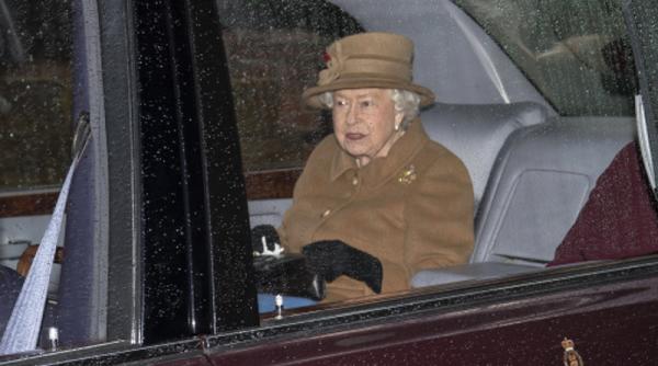 regina elisabeta a pus piciorul in prag dupa ce s a spus ca e iresponsabila cum a aparut in public in plin lockdown