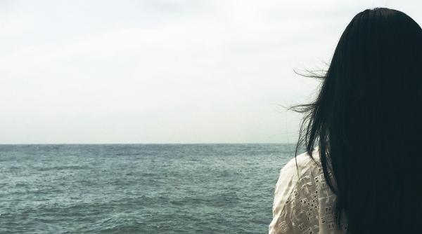 cand ei striga dupa tine ca esti c rva da le cu cartea n cap doar la figurat