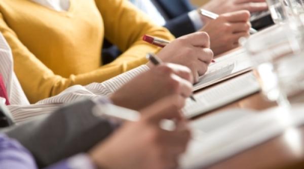 ministerul educatiei lanseaza sesiunile online educatia continua