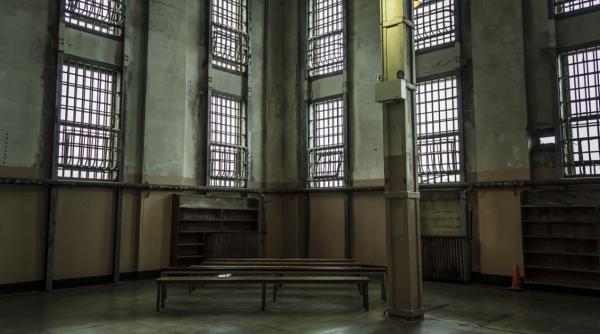 premiera in romania inchisoare transformata in centru covid 19