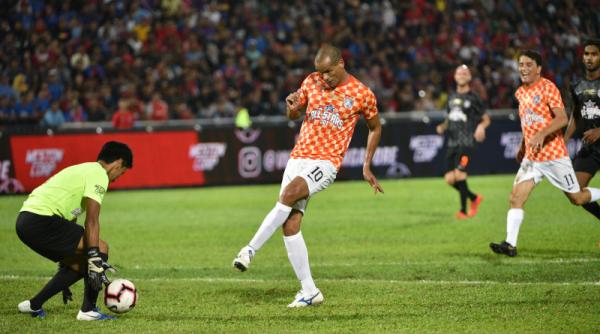 rivaldo face comentarii despre fc barcelona ce le lipseste catalanilor