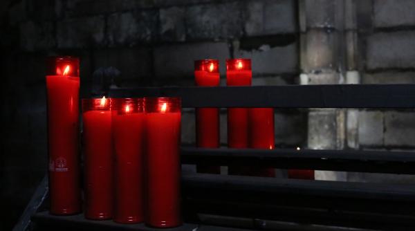 video protest in fata spitalului din piatra neamt dupa tragedia de la ati